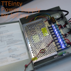DC12V10A 安全中央集中供電機箱 每位獨立輸出保護功能 變壓器 100-240V帶LED 短路/超載/過壓 工程級