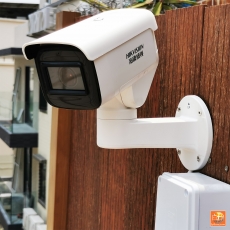 筒型戶外IP66防水 變焦 200萬 POE網路鏡頭 收音H265 4倍光學/2倍數碼, 焦距2.7-12mm MicroSD存儲