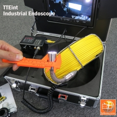 轉彎玻璃纖維條 工業內窺鏡頭 螺旋彈簧導管23mm直徑高清彩色鏡頭 50米  LED照明 9寸顯示器 連SD錄影 IP68 水管/管道探測器